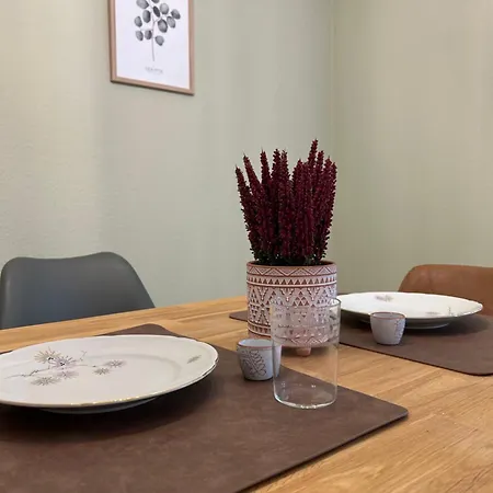 Lägenhet Stilvolle Im Gruenen Mit Wohlfuehlcharakter *