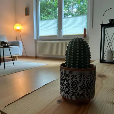 Stilvolle Im Gruenen Mit Wohlfuehlcharakter Chemnitz