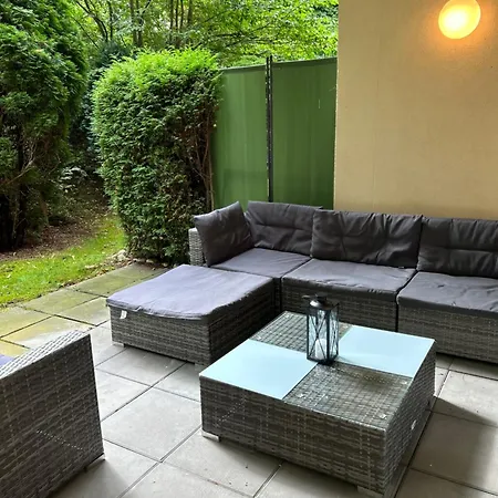 Stilvolle Im Gruenen Mit Wohlfuehlcharakter Lägenhet