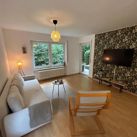 Stilvolle Im Gruenen Mit Wohlfuehlcharakter * Chemnitz